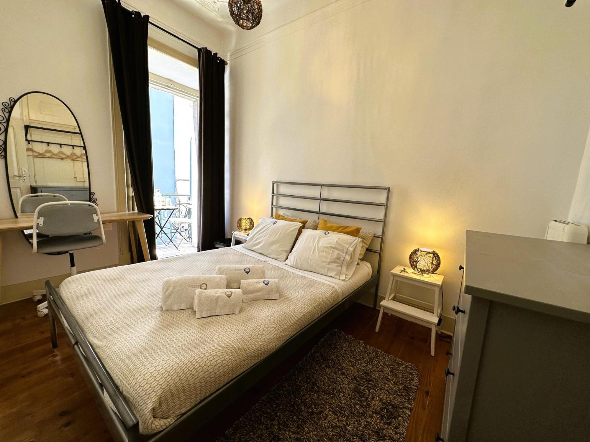 Estrela Charming Rooms By Host-Point Лиссабон Экстерьер фото