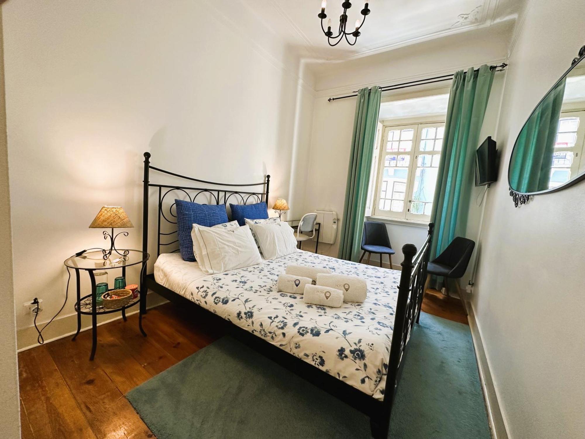 Estrela Charming Rooms By Host-Point Лиссабон Экстерьер фото